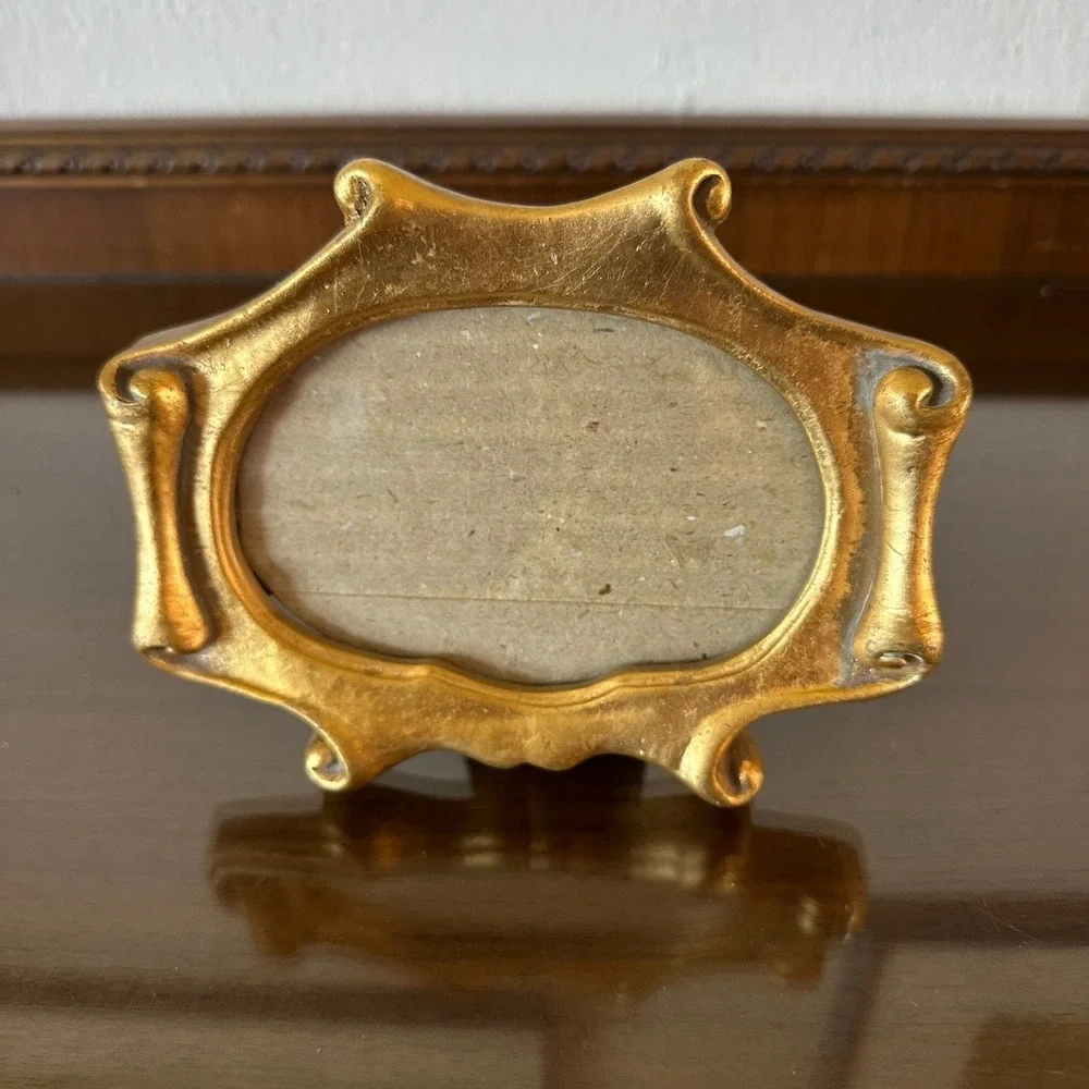 Vtg Italian Florentine Gold Ornate Photo Frame Small Oval Baroque Tabletop Decor